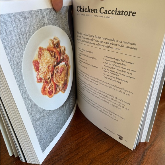 Martha Stewart Living One pot meals cookbook - Picture 7 of 7